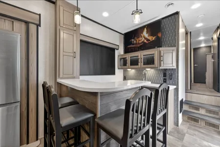 deanna's Crossroads Cameo Series Fifth Wheel