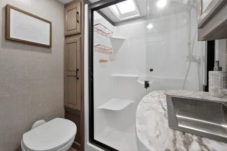 deanna's Crossroads Cameo Series Fifth Wheel