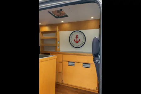 Ruffus – Cozy Adventure Van for Two, Off-Grid Ready! 🚐✨