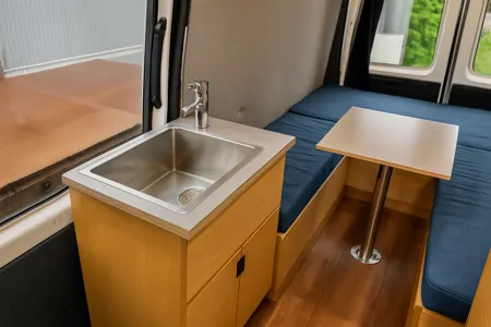 Ruffus – Cozy Adventure Van for Two, Off-Grid Ready! 🚐✨