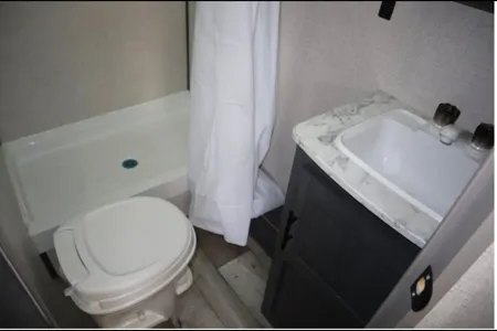 Patrice et roxane Dutchmen Aspen trail Roulotte