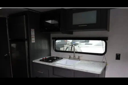 Patrice et roxane Dutchmen Aspen trail Roulotte