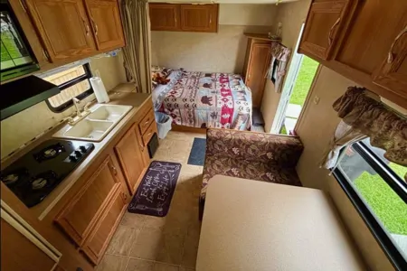 19' Jag Couples Retreat South Division RV