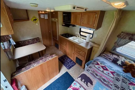 19' Jag Couples Retreat South Division RV