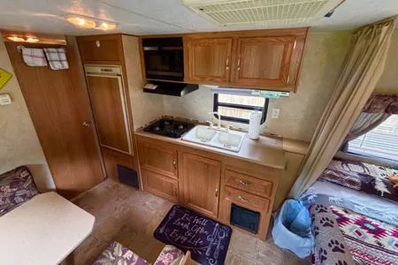 19' Jag Couples Retreat South Division RV