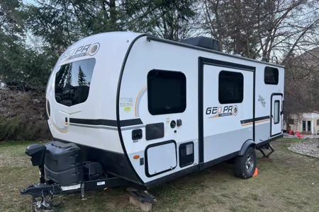 Ken's Forest River Rockwood Geo Pro Travel Trailer