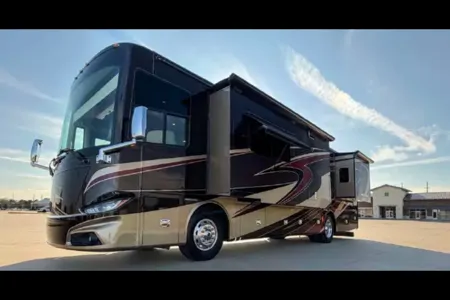 🚍 2015 Tiffin Phaeton 36’ Class A Diesel Coach — Luxury, Comfort & Family Memories Await