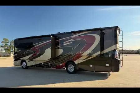 🚍 2015 Tiffin Phaeton 36’ Class A Diesel Coach — Luxury, Comfort & Family Memories Await