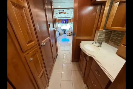 🚍 2015 Tiffin Phaeton 36’ Class A Diesel Coach — Luxury, Comfort & Family Memories Await