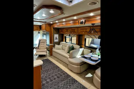 🚍 Luxury Diesel Motor Coach Rental | Sleeps 8 | Delivery Available | F1 • ACL • SXSW • NASCAR