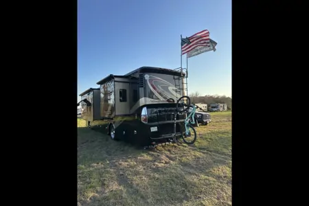 🚍 Luxury Diesel Motor Coach Rental | Sleeps 8 | Delivery Available | F1 • ACL • SXSW • NASCAR