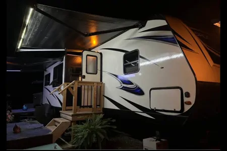 JamiRose's Spottrek ST327VIK Travel Trailer