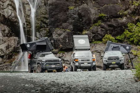 Mirror Memories' Toyota 4Runner Roof-Mounted Tent