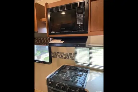 Toy Hauler and Family RV Coachmen Freedom Express 271BL 1/2 Ton Towable