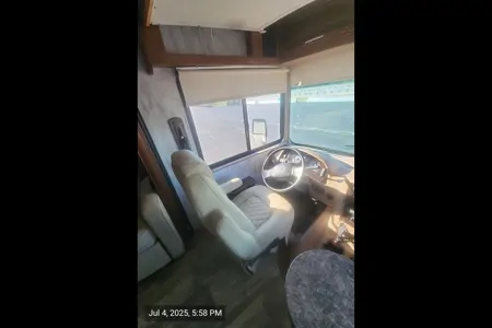 Luxury Georgetown 351DS Class A RV Rental!