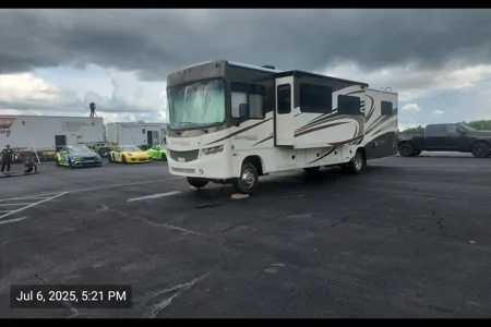 Luxury Georgetown 351DS Class A RV Rental!