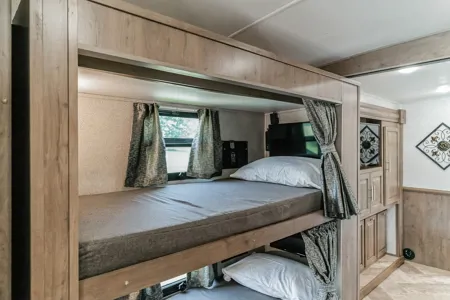 Large Marge - Comes with 2 BATHROOMS - 2020 Forest River Georgetown 36B5