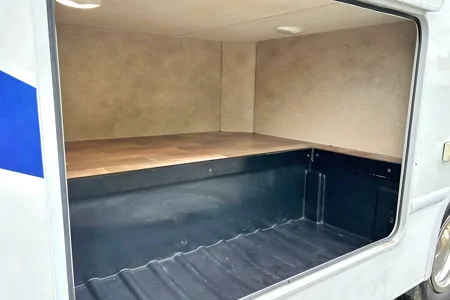 Thor Chateau – Comfortable, Compact, Perfect for Road Trips