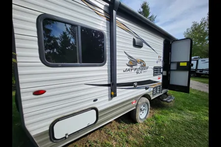 Jayco Jayflight SLX Travel Trailer