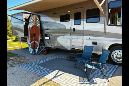 Winnebago Suncruiser Class A