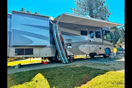 Winnebago Suncruiser Class A