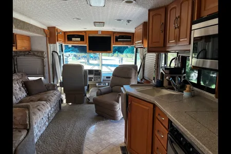 Winnebago Suncruiser Class A