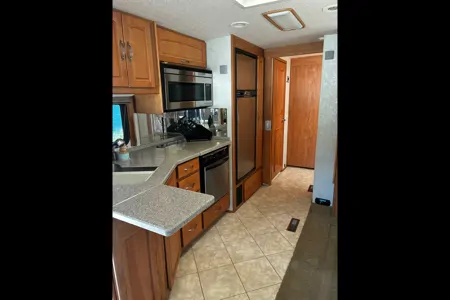 Winnebago Suncruiser Class A