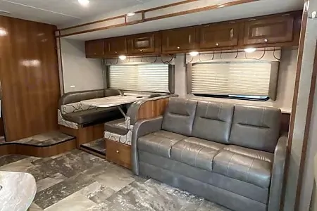 WiFi - Sleeps 6 - Easy to drive - First Timers Welcome!