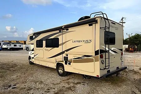 WiFi - Sleeps 6 - Easy to drive - First Timers Welcome!