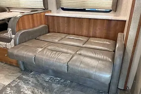 WiFi - Sleeps 6 - Easy to drive - First Timers Welcome!
