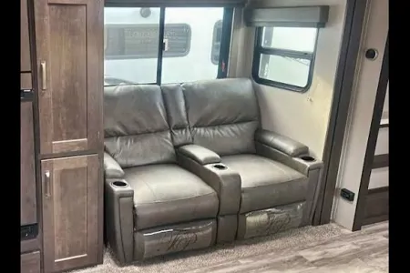 Island vibes RV Rental