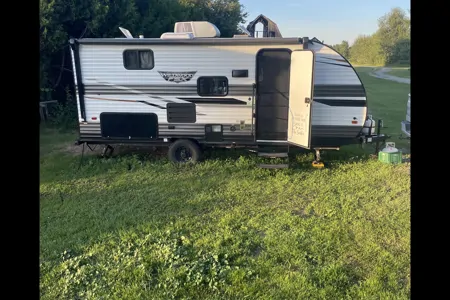 Randy's Forest River Wildwood 178bhsk Travel Trailer