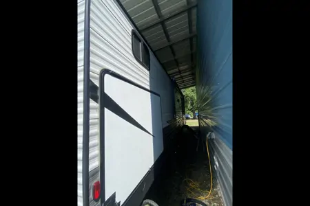 Ronald's Coleman 334bh Travel Trailer
