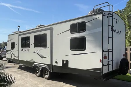 👀Sleeps 8-10! 2 AC’s 🥵Privacy! Has it all! Delivered and Setup!