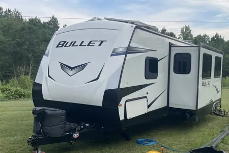 👀Sleeps 8-10! 2 AC’s 🥵Privacy! Has it all! Delivered and Setup!