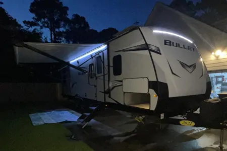 👀Sleeps 8-10! 2 AC’s 🥵Privacy! Has it all! Delivered and Setup!