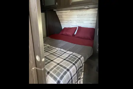 Robert's Dutchmen M-283BHSL Travel Trailer