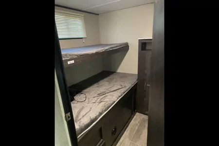 Robert's Dutchmen M-283BHSL Travel Trailer