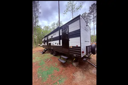 Keri's Forest River Cherokee 26KF Travel Trailer