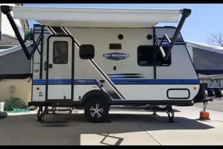 Angelle's Jayco Jay Feather X17Z Hybrid