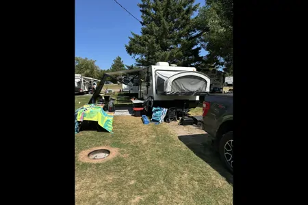 Angelle's Jayco Jay Feather X17Z Hybrid