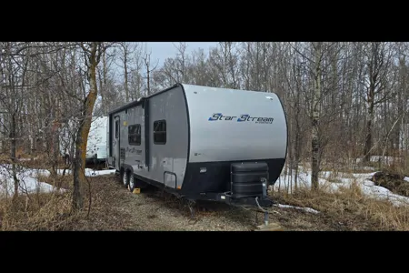 Neil's Starcraft M-24QB Travel Trailer