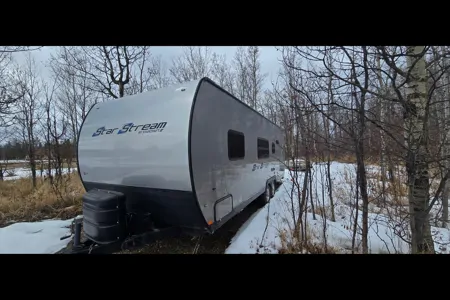 Neil's Starcraft M-24QB Travel Trailer