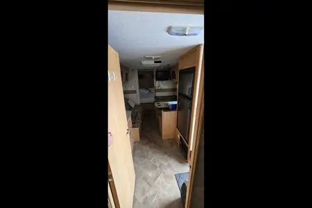 Neil's Starcraft M-24QB Travel Trailer