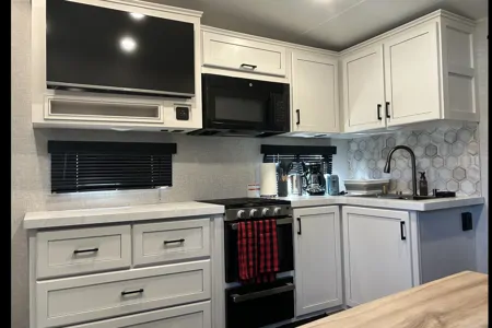 Your Home Away From Home-Jayco Eagle 2025 Fifth Wheel