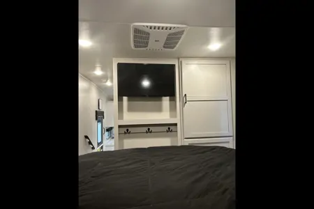 Your Home Away From Home-Jayco Eagle 2025 Fifth Wheel