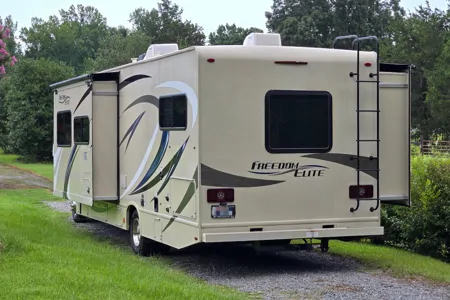 Thor Motor Coach Freedom Elite 30FE Bunkhous