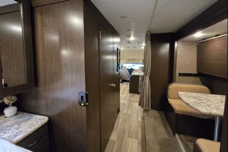 Thor Motor Coach Freedom Elite 30FE Bunkhous