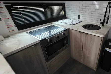 Platinum Forest River Wildwind Travel Trailer