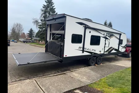 Kyle's Forest River Stealth 2730slx Toy Hauler